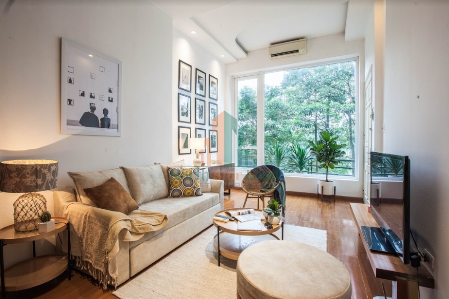 Cho Thuê căn hộ 2 Phòng ngủ lý tưởng tại khu vực Trúc Bạch, Ba Đình, View hồ tuyệt đẹp nhìn từ ban công. 1