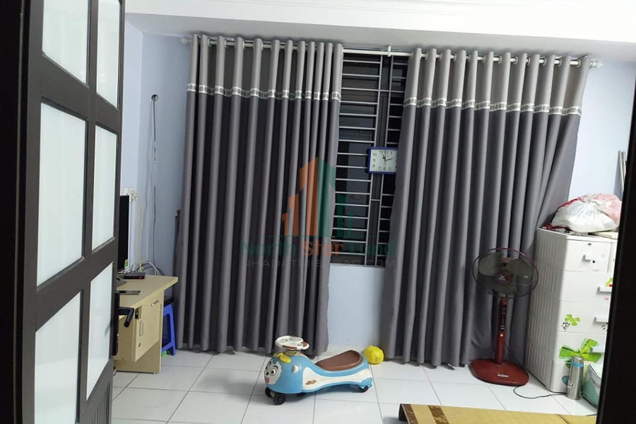 Bán nhà 4 tầng x 40m2 hướng Đông Nam, gần AEON MAIL Long Biên, Sổ đỏ chính chủ 12