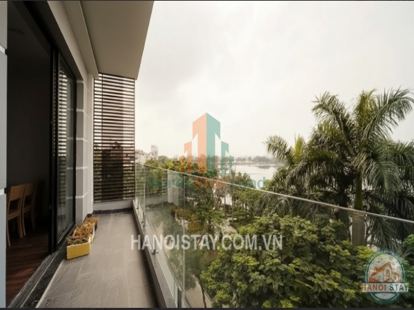 Cho thuê căn hộ dịch vụ mới tinh view hồ-Trấn Vũ-Trúc Bạch,Ba Đình