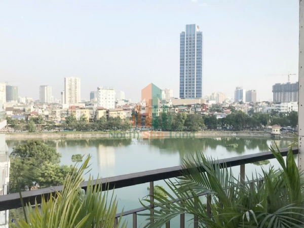 Cho thuê căn hộ dịch vụ view hồ Ngọc Khánh Phạm Huy Thông,Ba Đình