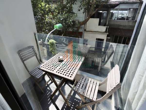 Cho thuê căn hộ dịch vụ view hồ Trúc Bạch,Nam Trang,Ba Đình